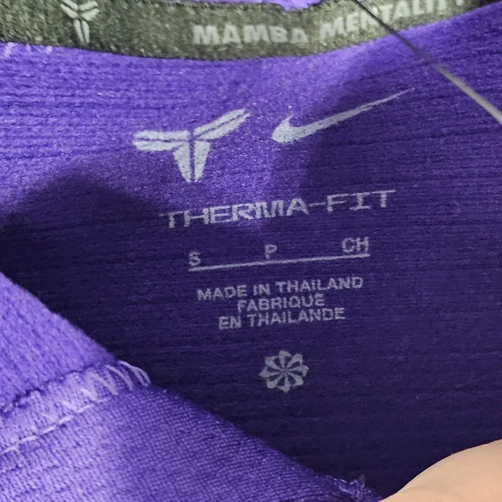 Nike Kobe Bryant Mamba Kids' Therma-FIT Pullover Hoodie HJ1028-547‎ Size Small